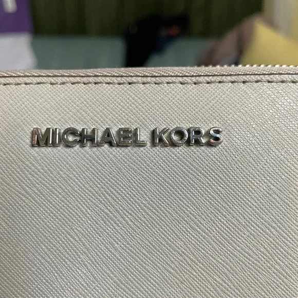 Michael Kors Jet Set Large Saffiano Leather Wallet - Picture 12 of 12